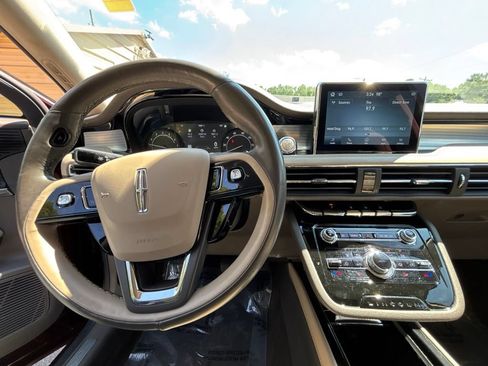 Used 2021 Lincoln Corsair FWD w/ Premium Package image 13
