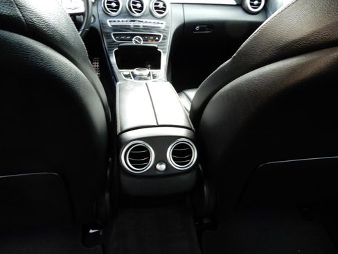 Used 2019 Mercedes-Benz C 300 Sedan image 19