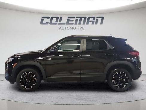 Used 2021 Chevrolet TrailBlazer LT image 2