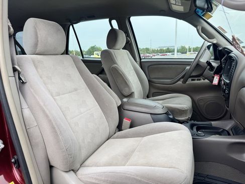 Used 2007 Toyota Sequoia SR5 image 11