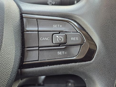 Used 2023 RAM ProMaster 2500 FWD image 14
