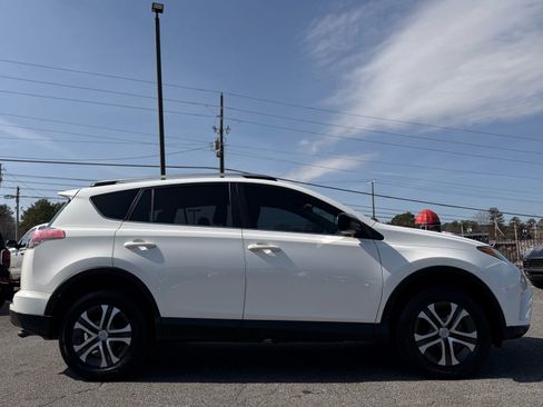Used 2017 Toyota RAV4 LE image 6