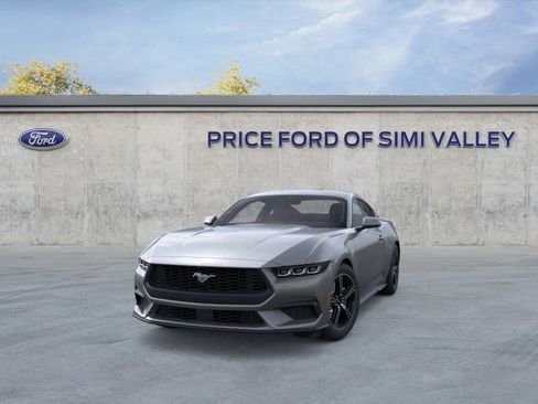 Used 2025 Ford Mustang Premium image 2