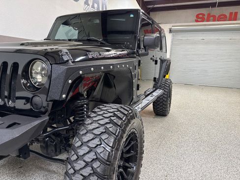 Used 2015 Jeep Wrangler Unlimited Rubicon image 10