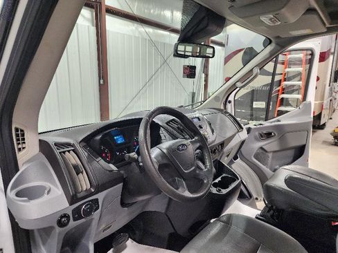 Used 2019 Ford Transit 250 138 image 8