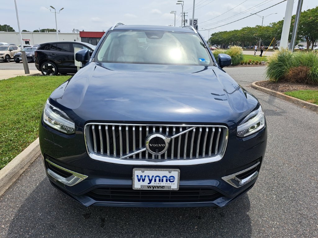 Used 2024 Volvo XC90 B6 Plus w/ Protection Package Premier AWD/4WD image 3