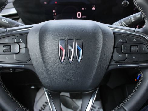 Used 2025 Buick Encore GX Preferred image 23