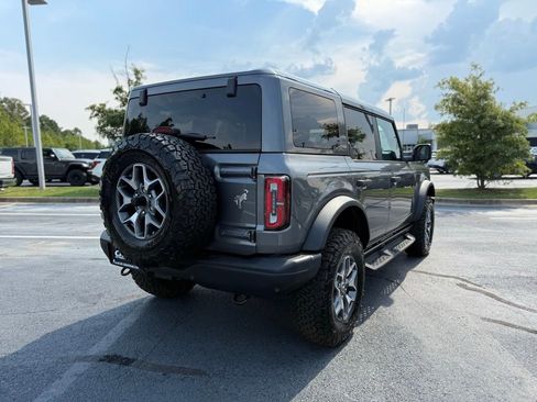 Used 2025 Ford Bronco Badlands image 8