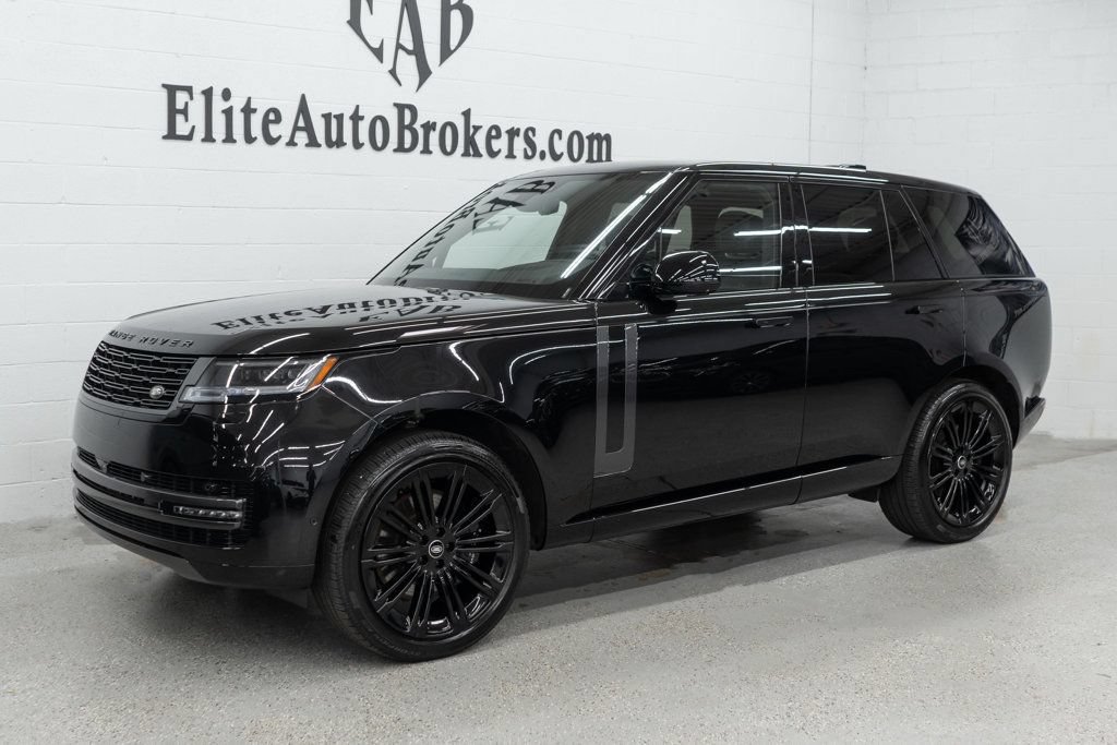 Used 2025 Land Rover Range Rover SE AWD/4WD image 39
