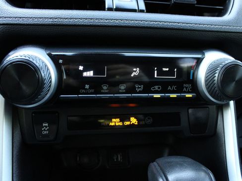 Used 2023 Toyota RAV4 LE FWD image 36