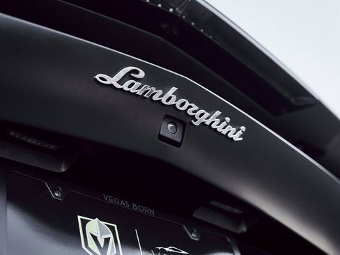 Used 2018 Lamborghini Aventador S AWD/4WD image 24