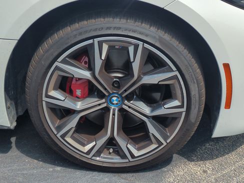Used 2024 BMW i4 eDrive40 w/ M Sport Package RWD image 13