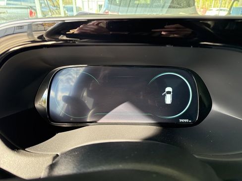 Used 2022 Hyundai Palisade Calligraphy w/ Winter Package image 9