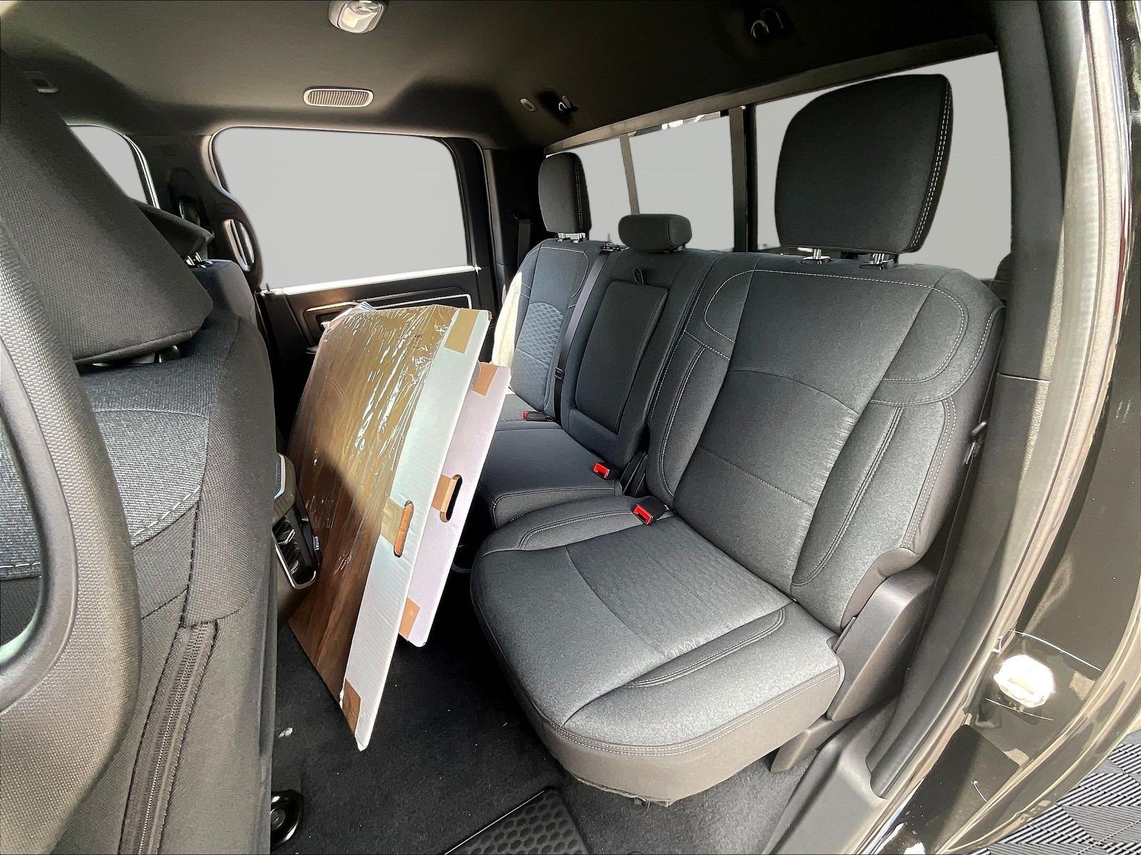 New 2026 RAM 3500 Big Horn AWD/4WD image 17