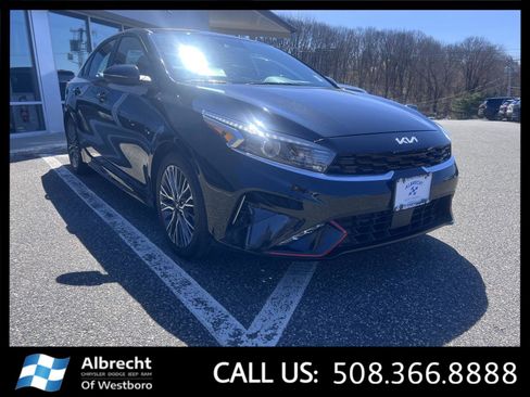 Used 2023 Kia Forte GT-Line w/ GT-Line Premium Package FWD image 7
