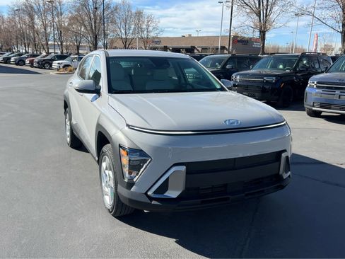 New 2026 Hyundai Kona SE image 4