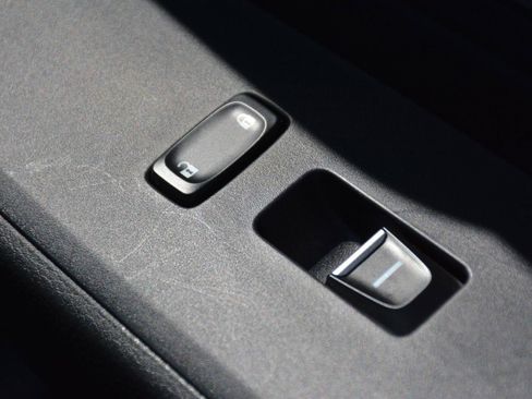 Used 2025 Honda Pilot Touring image 20