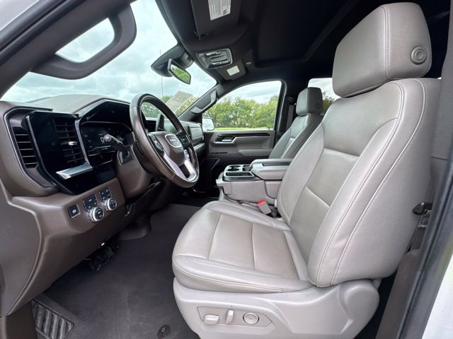 Used 2025 GMC Sierra 1500 SLT AWD/4WD image 2