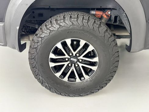 Used 2019 Ford F150 Raptor w/ Equipment Group 802A Luxury AWD/4WD image 33