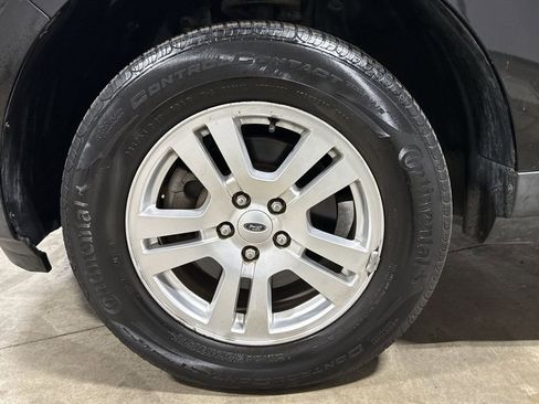 Used 2010 Ford Edge SE image 25