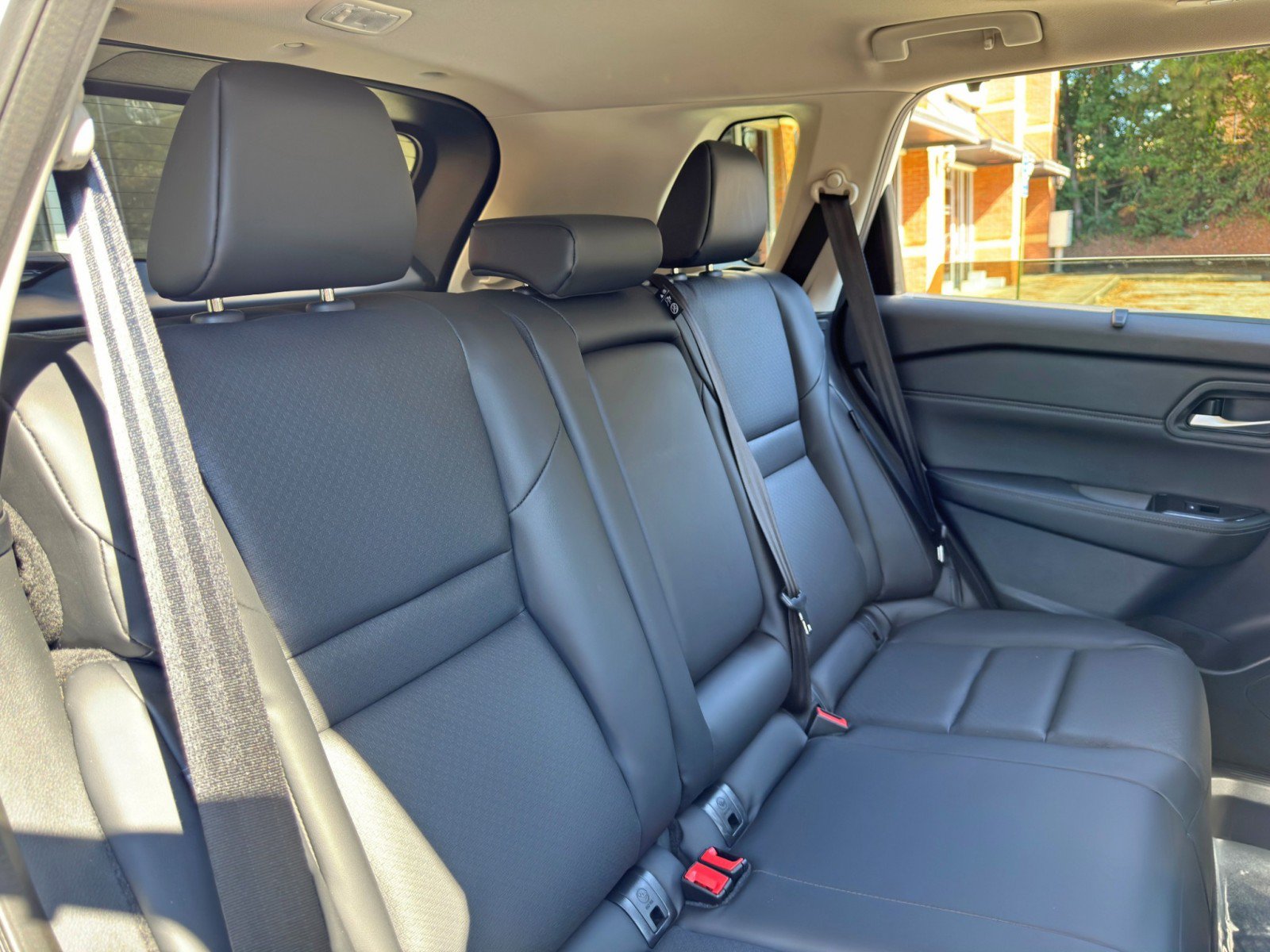 Used 2024 Nissan Rogue SV w/ SV Premium Package AWD/4WD image 34