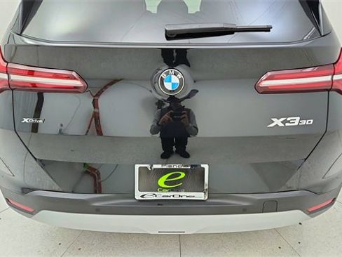 Used 2025 BMW X3 xDrive30i w/ Premium Package image 11