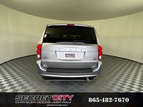 Used 2014 Dodge Grand Caravan SXT image 6