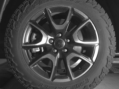 Used 2025 Jeep Compass Trailhawk AWD/4WD image 12