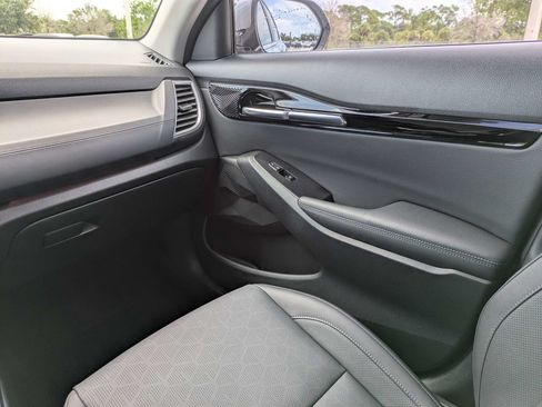 Certified 2024 Kia Seltos EX FWD image 19