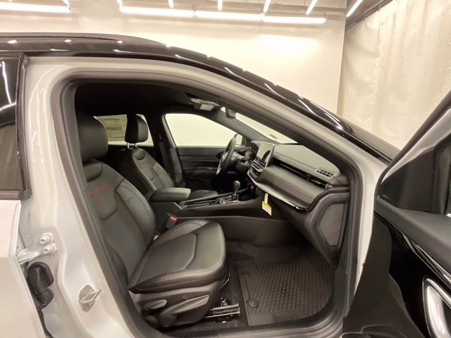 New 2026 Jeep Compass Trailhawk AWD/4WD image 23