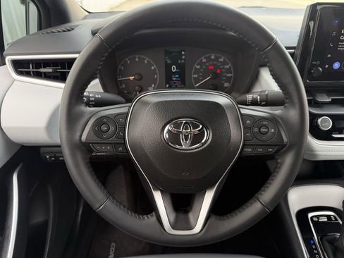 Used 2025 Toyota Corolla SE image 13