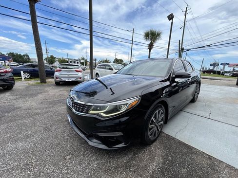 Used 2019 Kia Optima LX w/ LX 17" Wheel Package FWD image 2