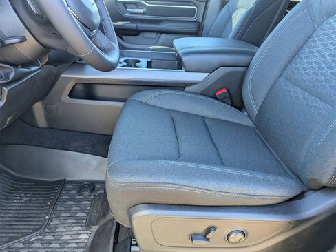 New 2026 RAM 1500 4x4 Crew Cab image 11