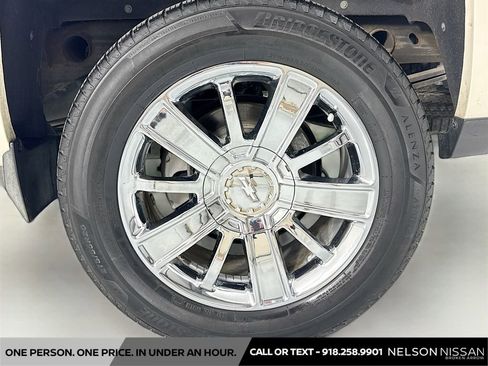 Used 2014 Chevrolet Silverado 1500 High Country w/ High Country Premium Package AWD/4WD image 32
