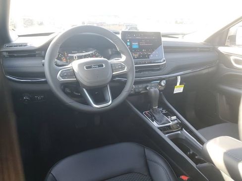 New 2026 Jeep Compass Latitude image 6