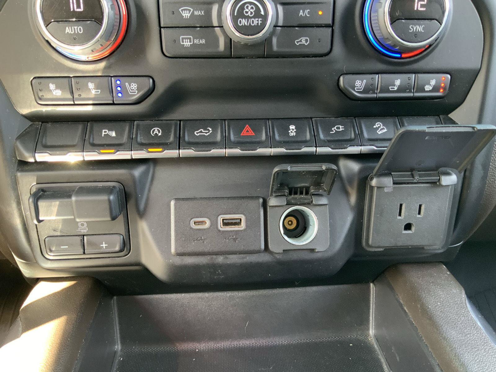 Used 2022 Chevrolet Silverado 1500 LTZ AWD/4WD image 43