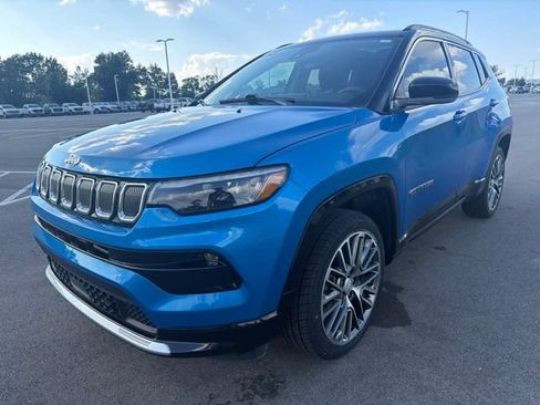 Used 2022 Jeep Compass Limited w/ Elite Group AWD/4WD image 2