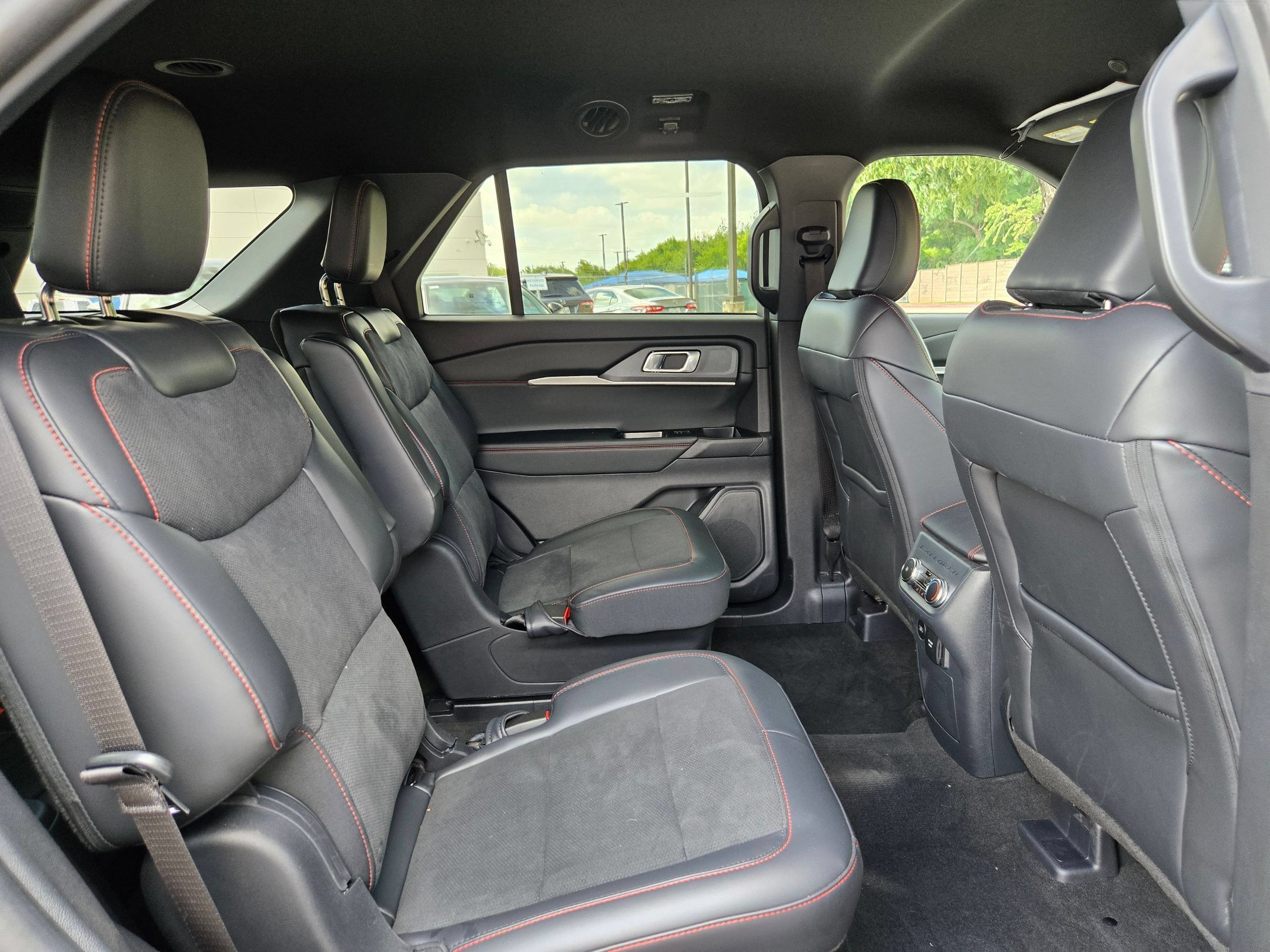 Used 2025 Ford Explorer ST AWD/4WD image 26