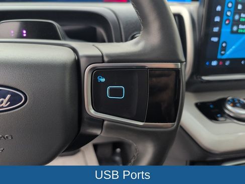 Used 2025 Ford Expedition Active RWD image 40