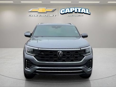 Used 2024 Volkswagen Atlas Cross Sport SEL Premium R-Line AWD/4WD image 8