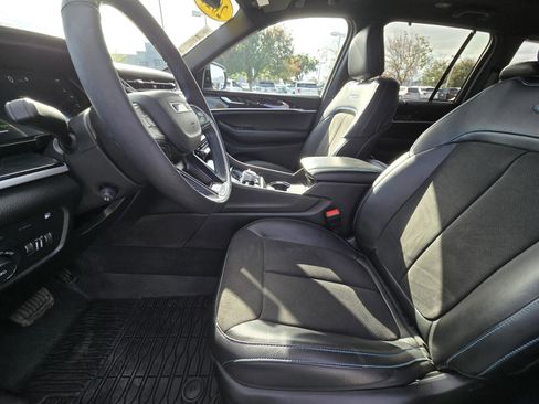 Used 2023 Jeep Grand Cherokee Trailhawk w/ Advanced Protech Group II image 15