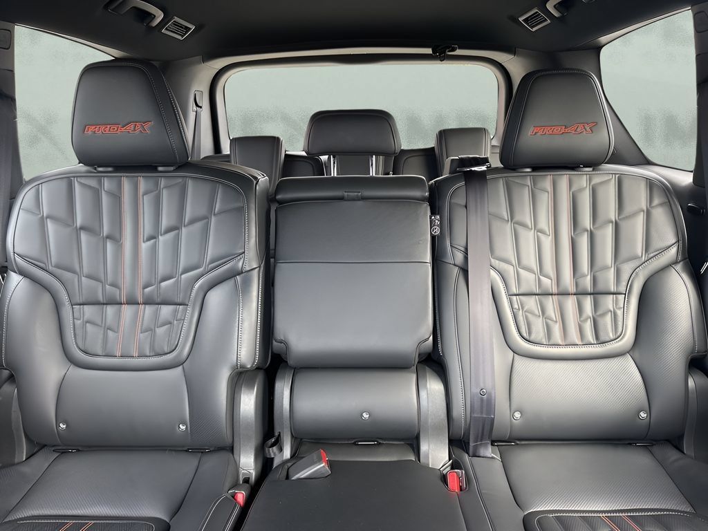 Used 2025 Nissan Armada PRO-4X AWD/4WD image 12