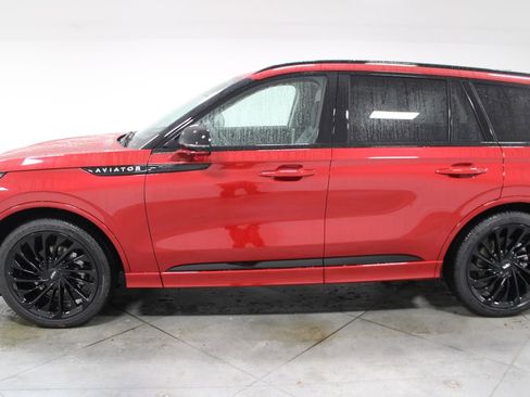 New 2026 Lincoln Aviator Reserve w/ Luxury Package RWD image 5