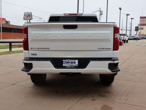 Used 2023 Chevrolet Silverado 1500 Custom image 7