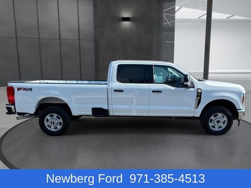 Used 2025 Ford F350 XLT w/ FX4 Off-Road Package AWD/4WD image 4