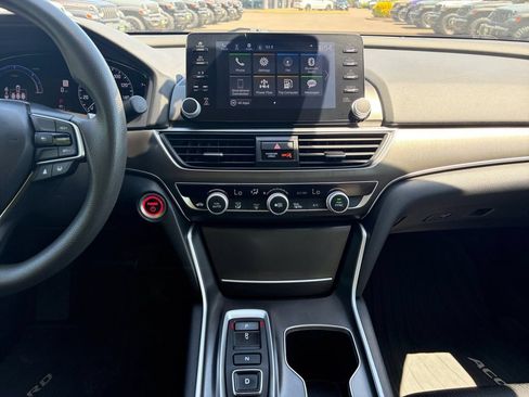 Used 2021 Honda Accord Hybrid image 11