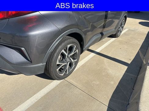 Used 2019 Toyota C-HR Limited image 10