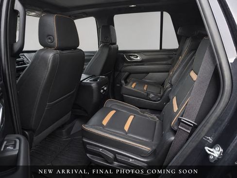 Used 2024 GMC Yukon AT4 w/ AT4 Premium Plus Package AWD/4WD image 10