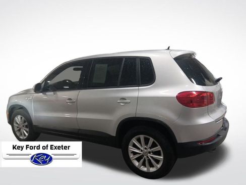 Used 2017 Volkswagen Tiguan Limited w/ Alloy Wheels Package AWD/4WD image 8
