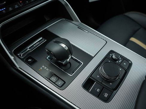 New 2025 MAZDA CX-90 Plug-In Hybrid w/ Premium Plus image 28